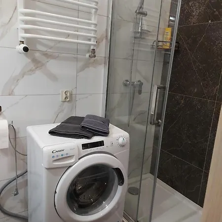 Przy Dworcu Fabrycznym Lejlighed *